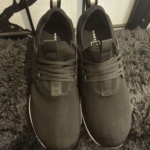 Men’s comfortable walking shoes